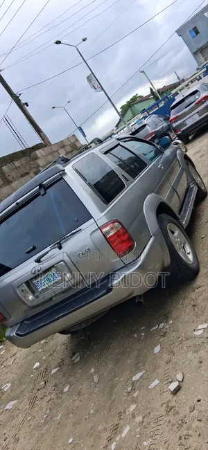 Infiniti QX4 2002 Silver