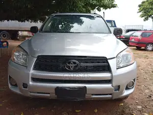 Toyota RAV4 2011 Silver