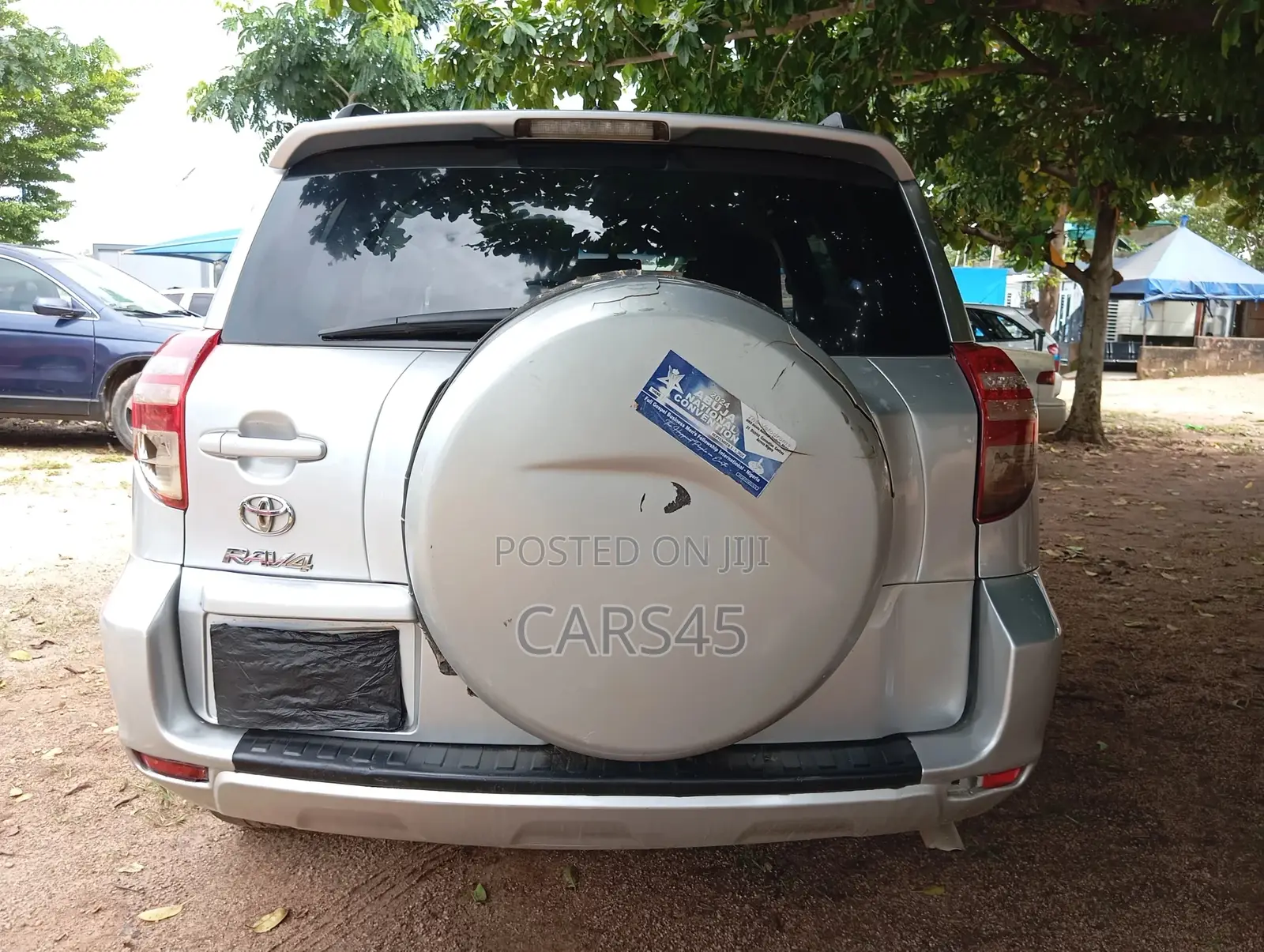 Toyota RAV4 2011 Silver
