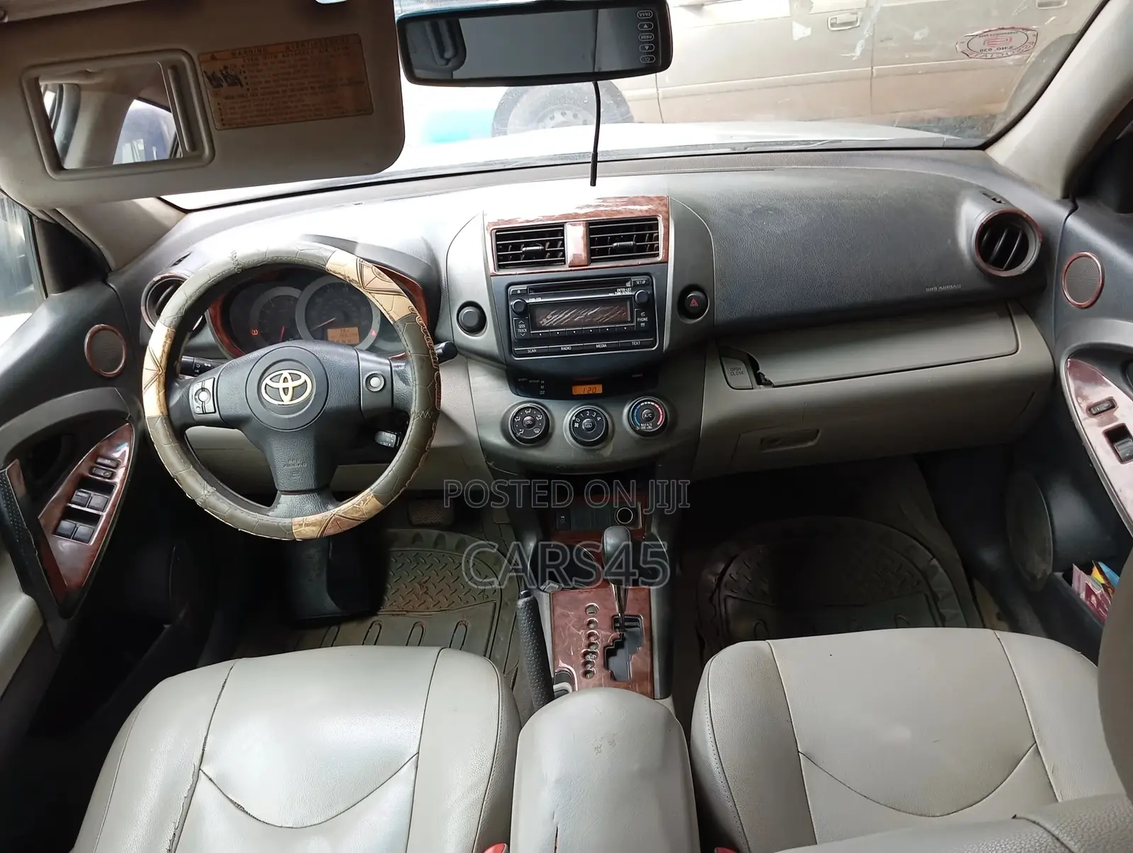 Toyota RAV4 2011 Silver