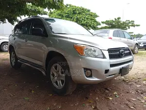 Toyota RAV4 2011 Silver