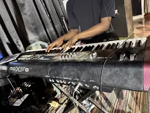 Yamaha Moxf8