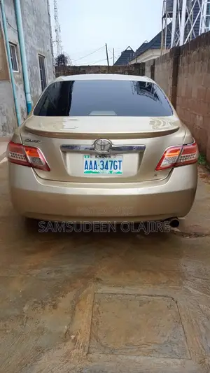 Toyota Camry 2008 Gold