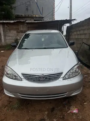Toyota Camry 2004 Silver