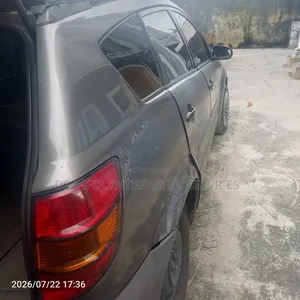 Pontiac Vibe Automatic 2004 Gray