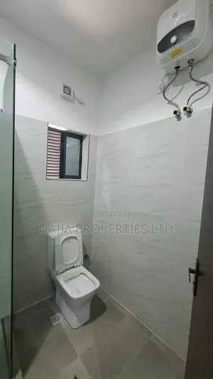 3bdrm Townhouse / Terrace in Greenbay Estate, Ilaje for rent