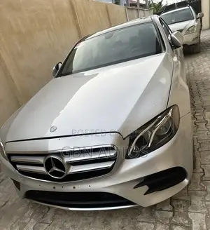 Mercedes-Benz E300 Base RWD Sedan (2.0L 4cyl 9A) 2017 Silver