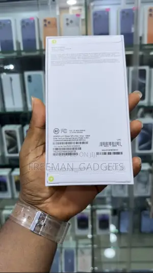New Apple iPhone 14 Pro Max 128 GB Silver