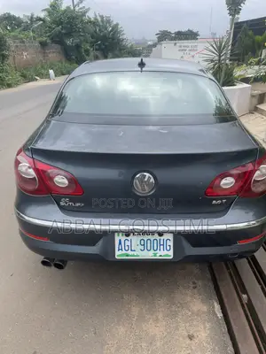 Volkswagen Passat 2.0 Sedan 2011 Gray