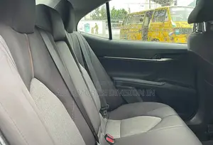 Toyota Camry LE (2.5L 4cyl 8A) 2019 Blue
