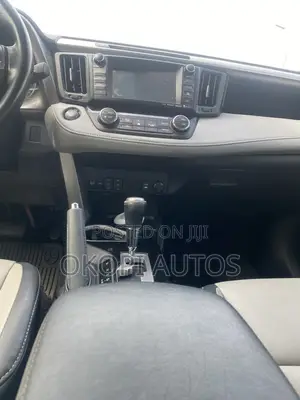 Toyota RAV4 2016 Red