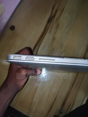 Laptop Apple MacBook Pro 2015 8GB Intel Core i5 HDD+SSD 256GB