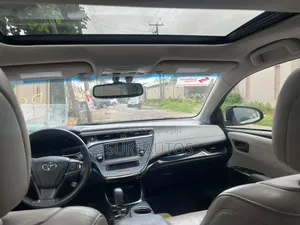 Toyota Avalon 2013 Ivory