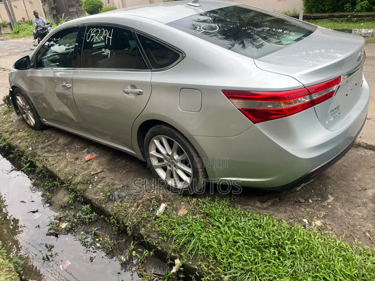 Toyota Avalon 2013 Ivory