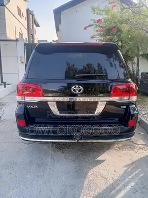 Toyota Land Cruiser 4.5 V8 VXR 2014 Black