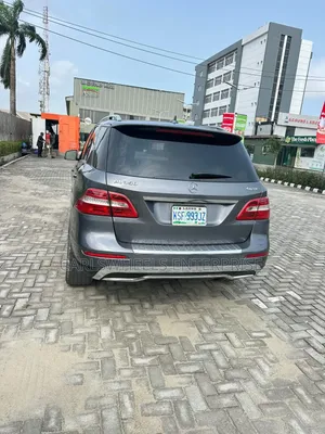 Mercedes-Benz M Class ML 350 4Matic 2012 Gray