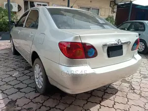 Toyota Corolla 2004 Silver
