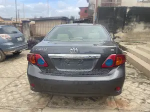 Toyota Corolla 2009 Gray