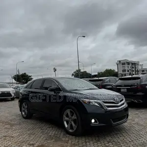 Toyota Venza Limited 2016 Blue