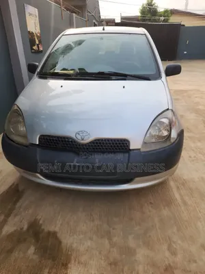 Toyota Yaris 1.5 2000 Silver