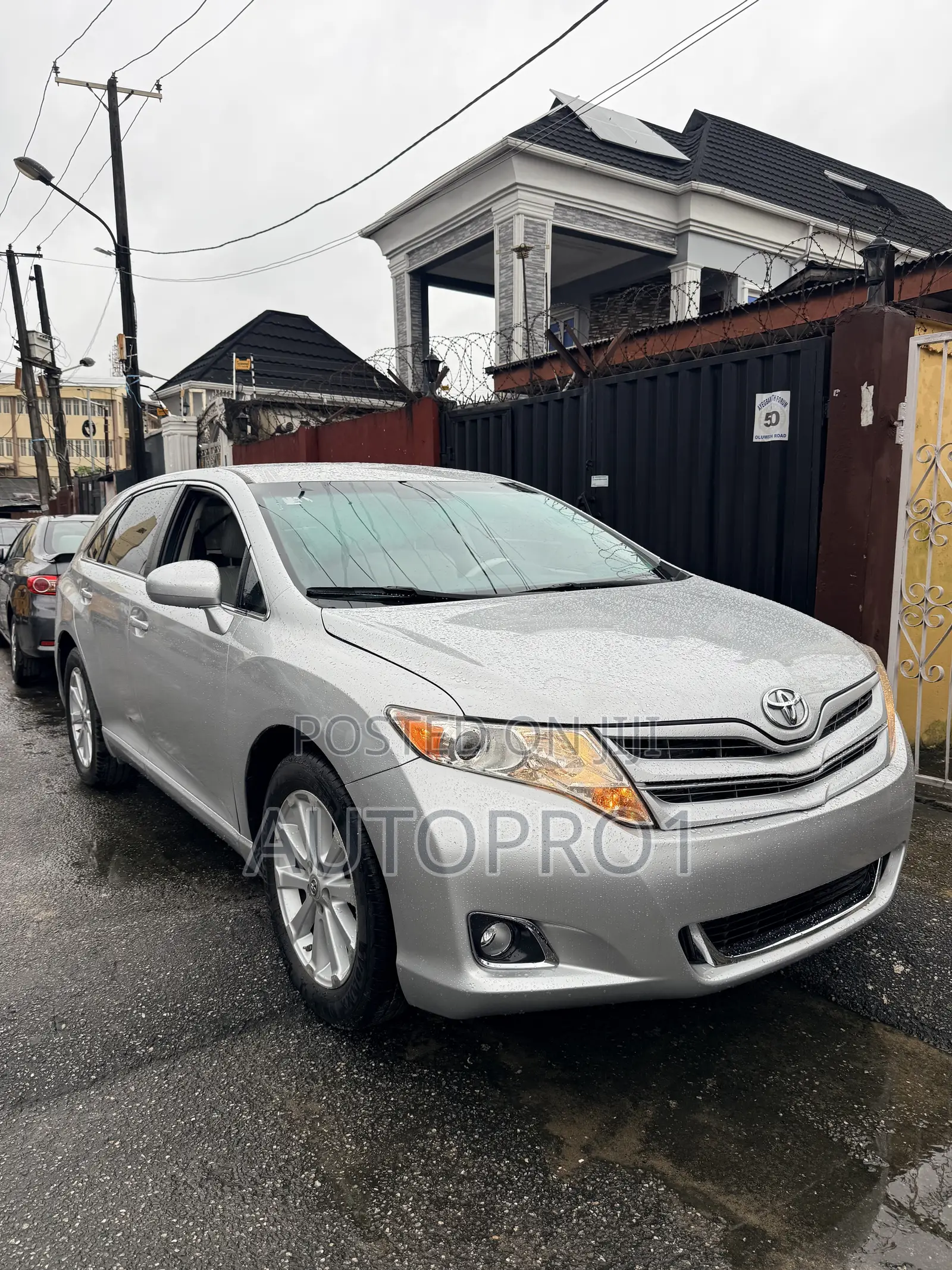 Toyota Venza LE 2009 Silver
