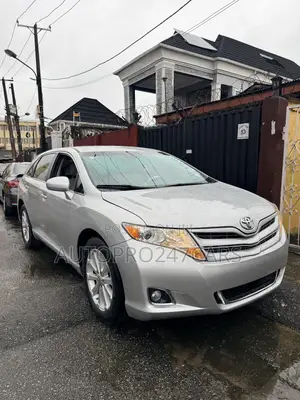 Toyota Venza LE 2009 Silver