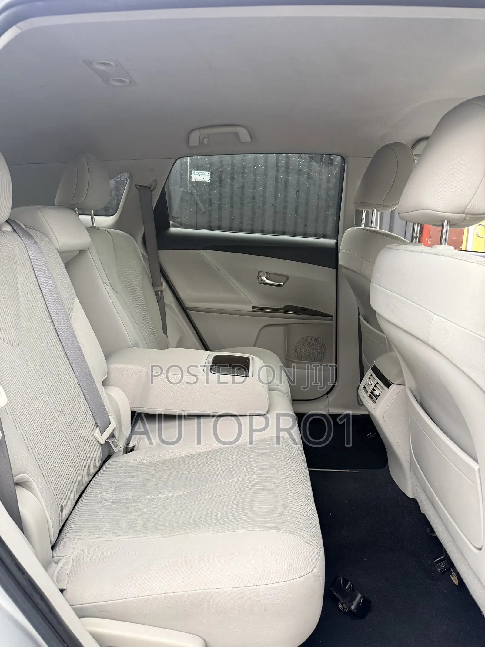 Toyota Venza LE 2009 Silver