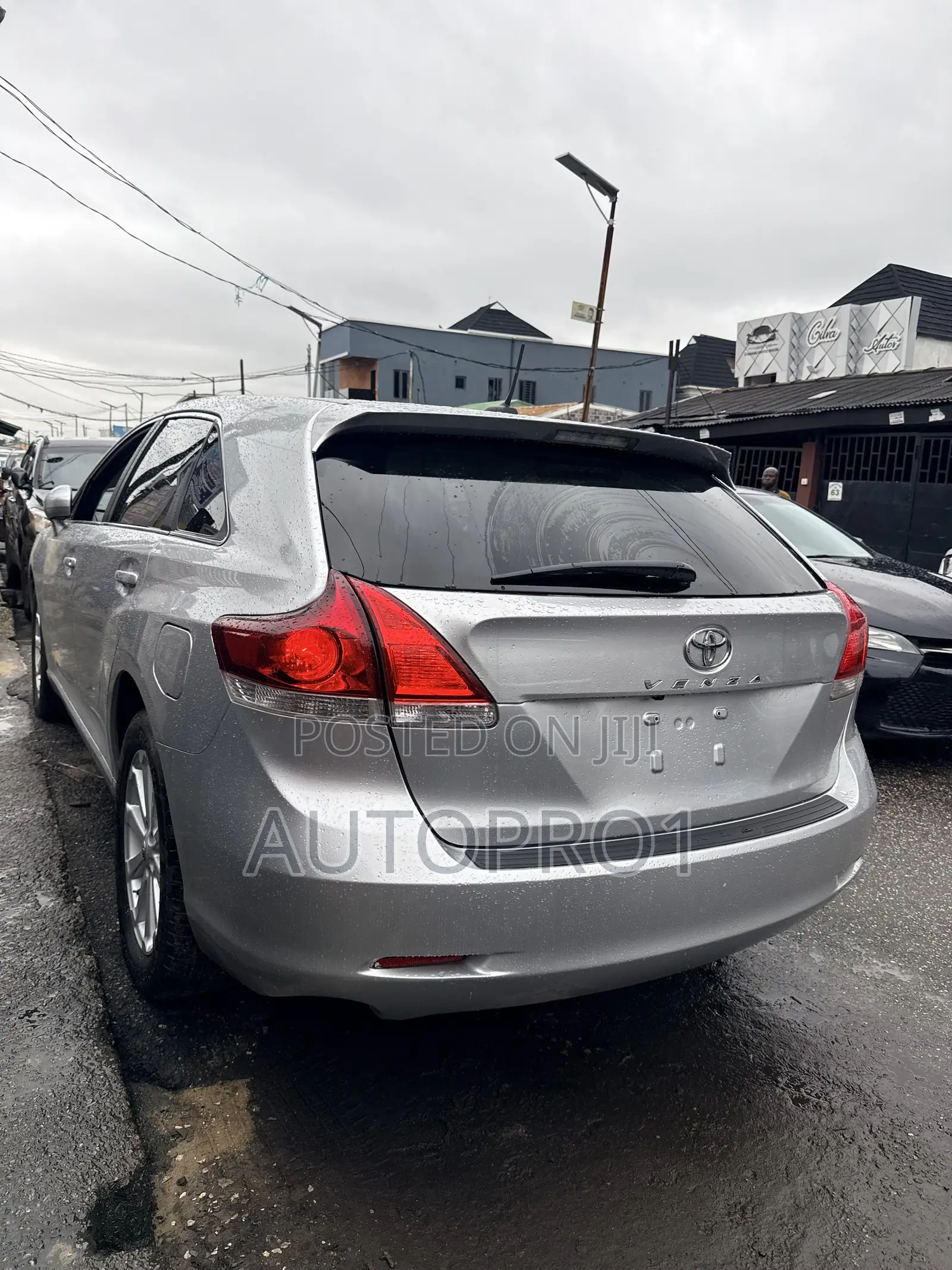 Toyota Venza LE 2009 Silver
