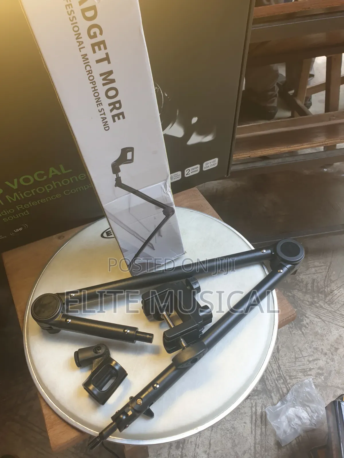 Gadget More Microphone Stand