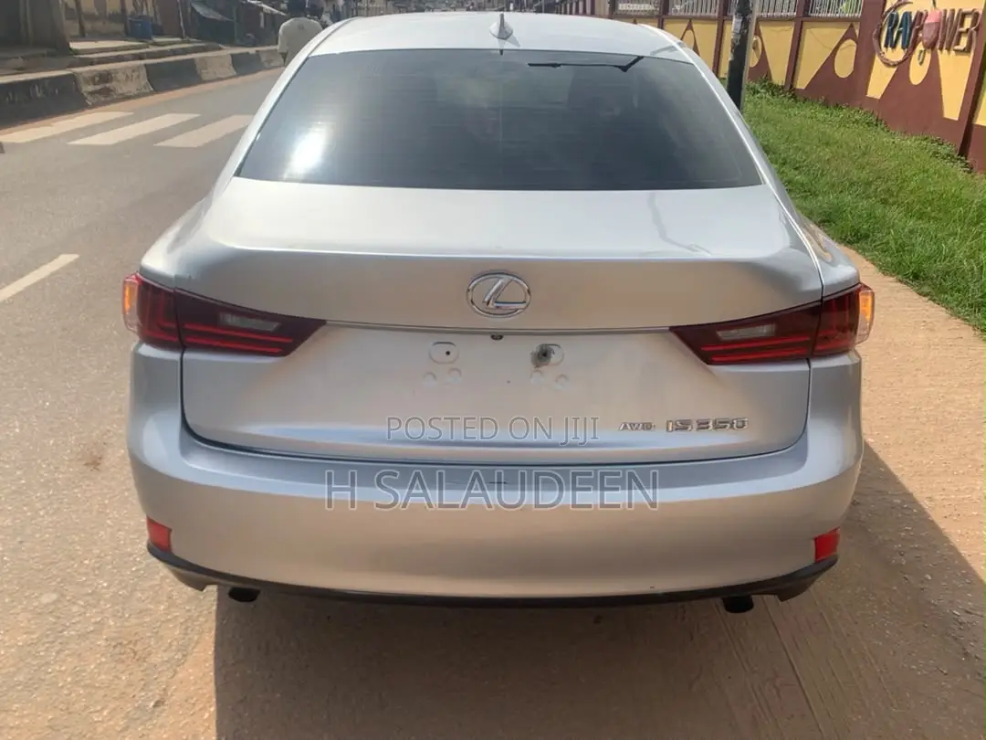 Lexus IS 2015 Silver