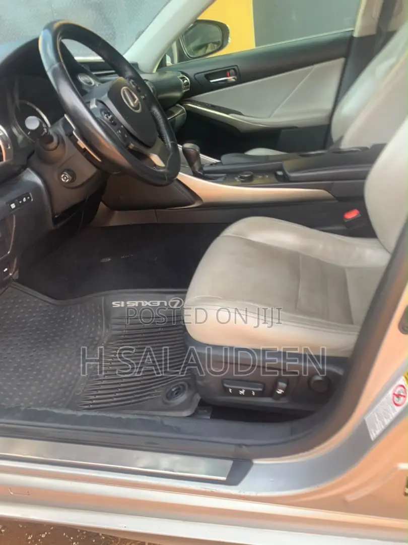 Lexus IS 2015 Silver