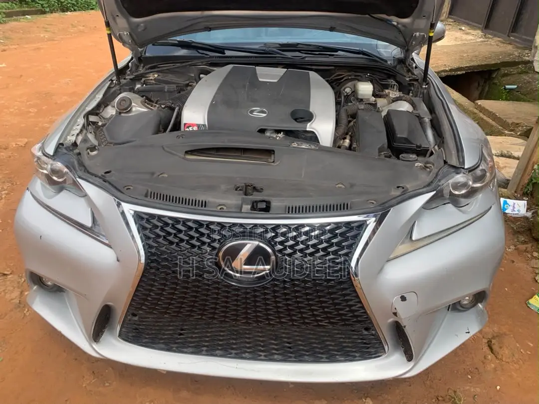 Lexus IS 2015 Silver