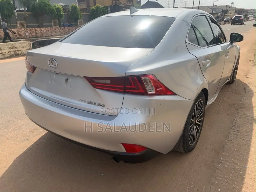 Lexus IS 2015 Silver