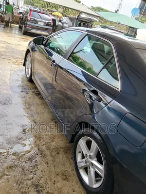 Toyota Camry SE 4dr Sedan (2.5L 4cyl 6A) 2013 Matt Black