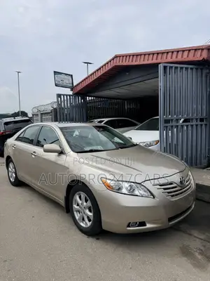 Toyota Camry XLE V6 4dr Sedan (3.5L 6cyl 6AM) 2008 Gold