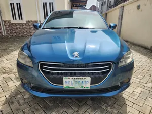 Peugeot 301 2013 Blue