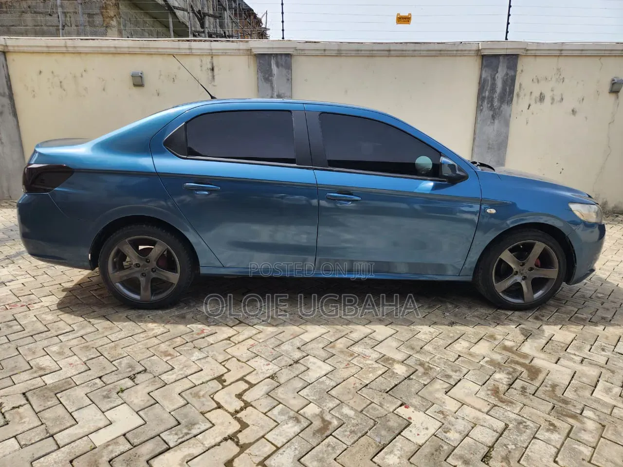 Peugeot 301 2013 Blue