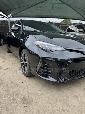 Toyota Corolla SE Special Edition 4dr Sedan (1.8L 4cyl CVT) 2017 Black
