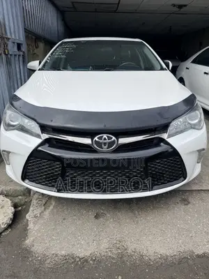 Toyota Camry XSE 4dr Sedan (2.5L 4cyl 6A) 2015 White
