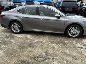 New Toyota Camry XLE AWD 2026 Gray