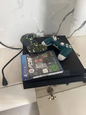 PS 4 With 2 Pad and Five Game
