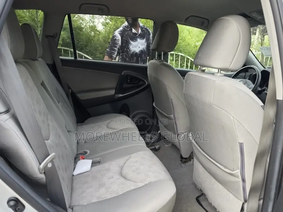 Toyota RAV4 2.5 2012 Silver