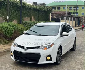 Toyota Corolla S 4dr Sedan (1.8L 4cyl CVT) 2015 White