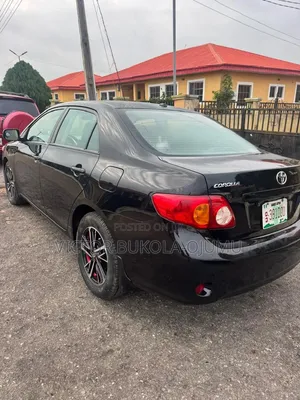 Toyota Corolla 2010 Black