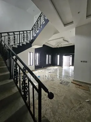 6bdrm Duplex in Kaura for rent