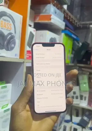 Apple iPhone 13 128 GB Red