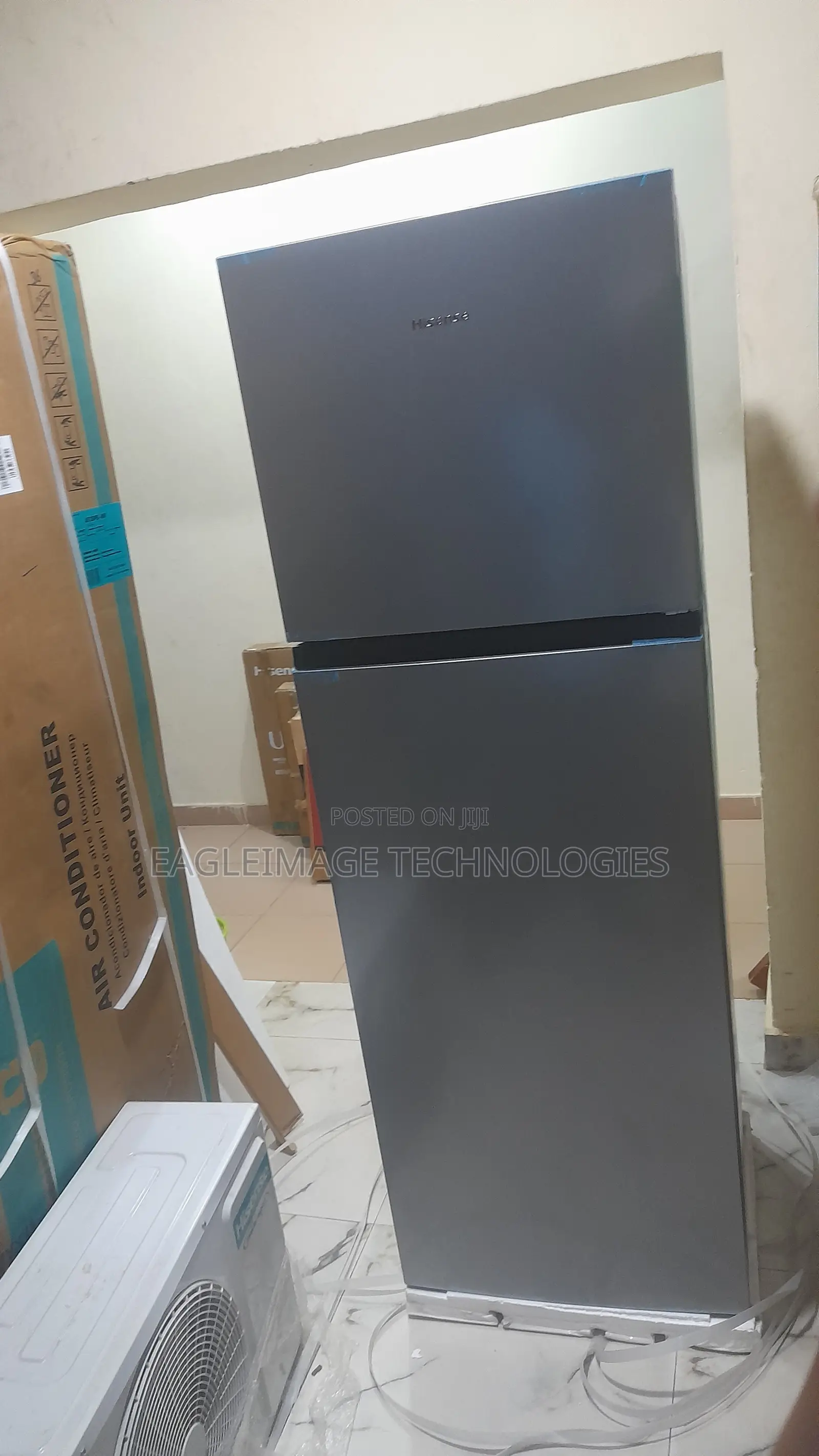 Brand New Hisense REF306DR Fridge - Super Cooling System