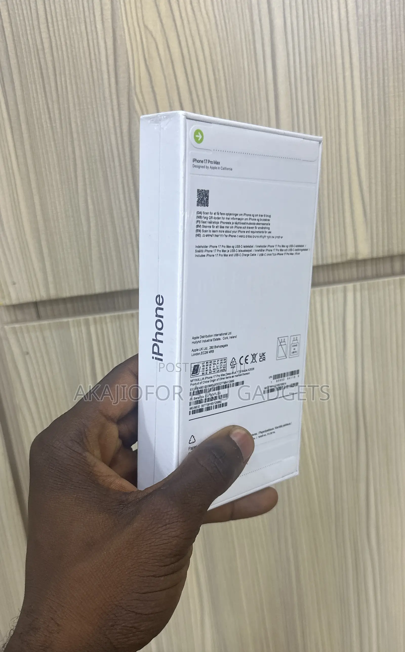 New Apple iPhone 17 Pro Max 256 GB Blue