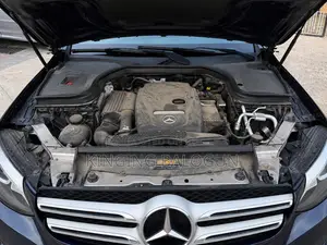 Mercedes-Benz GLC-Class 2017 Blue