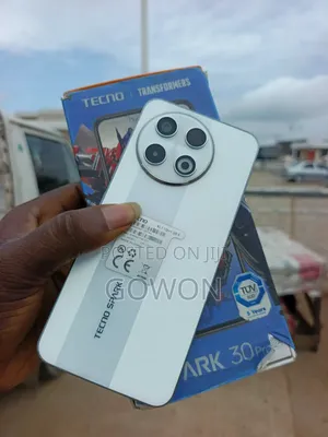 Tecno Spark 30 Pro 256 GB White